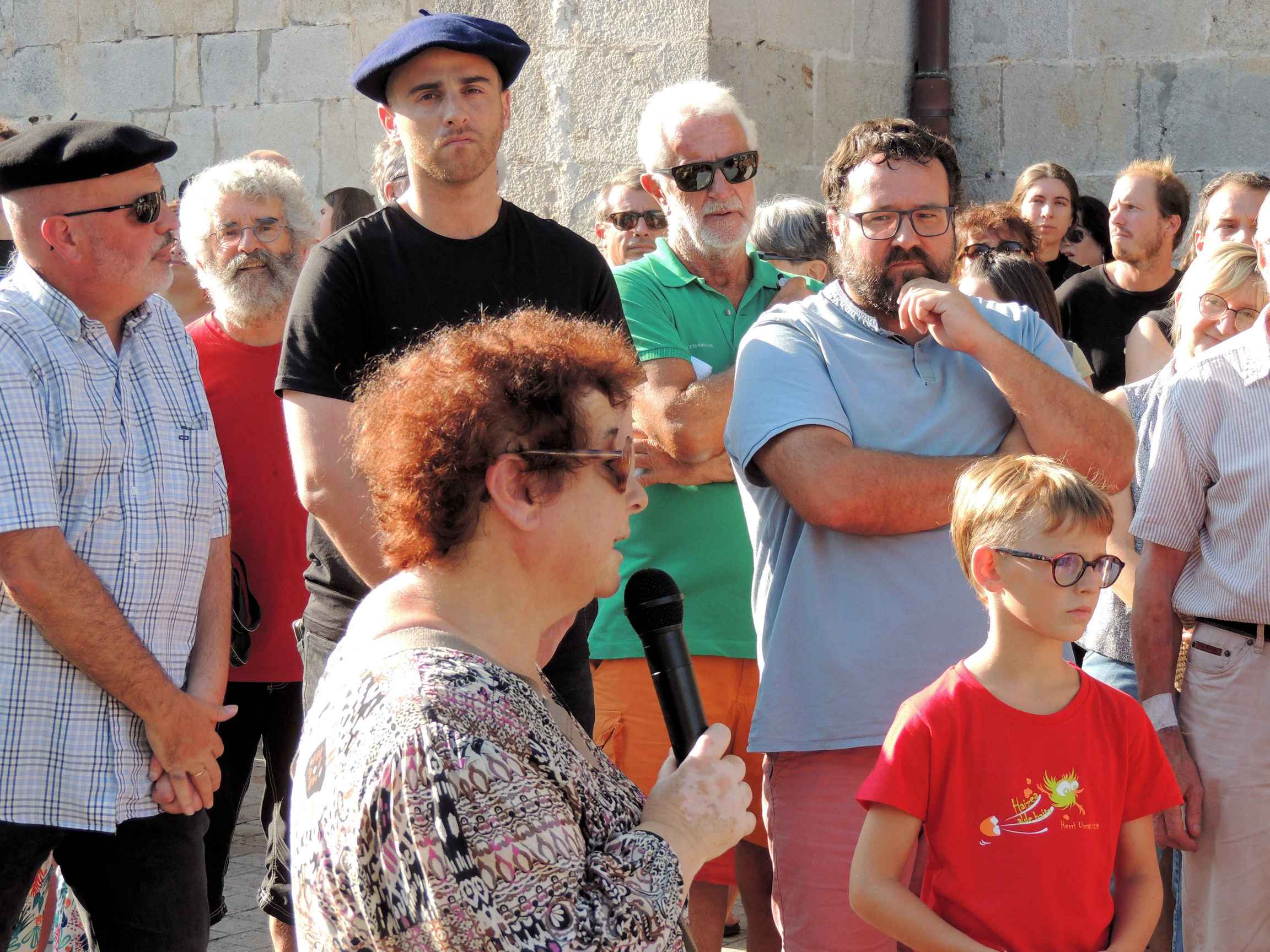 <br />
<b>Notice</b>:  Undefined variable: titre in <b>/var/www/vhosts/bidasoa-etorkinekin.org/httpdocs/views/urrugne.view.php</b> on line <b>28</b><br />
